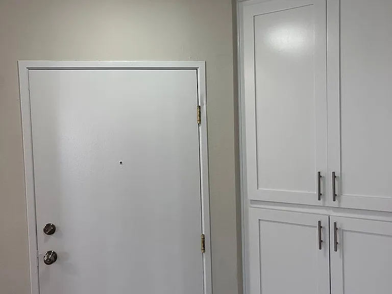 2475 Corinth Apartments — Photo 4