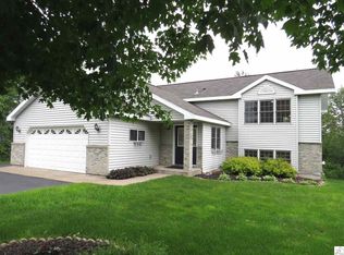 5245 Falcon Dr, Hermantown, MN 55811