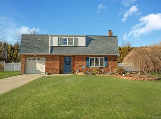 25 Windham Lane, Ronkonkoma, NY 11779