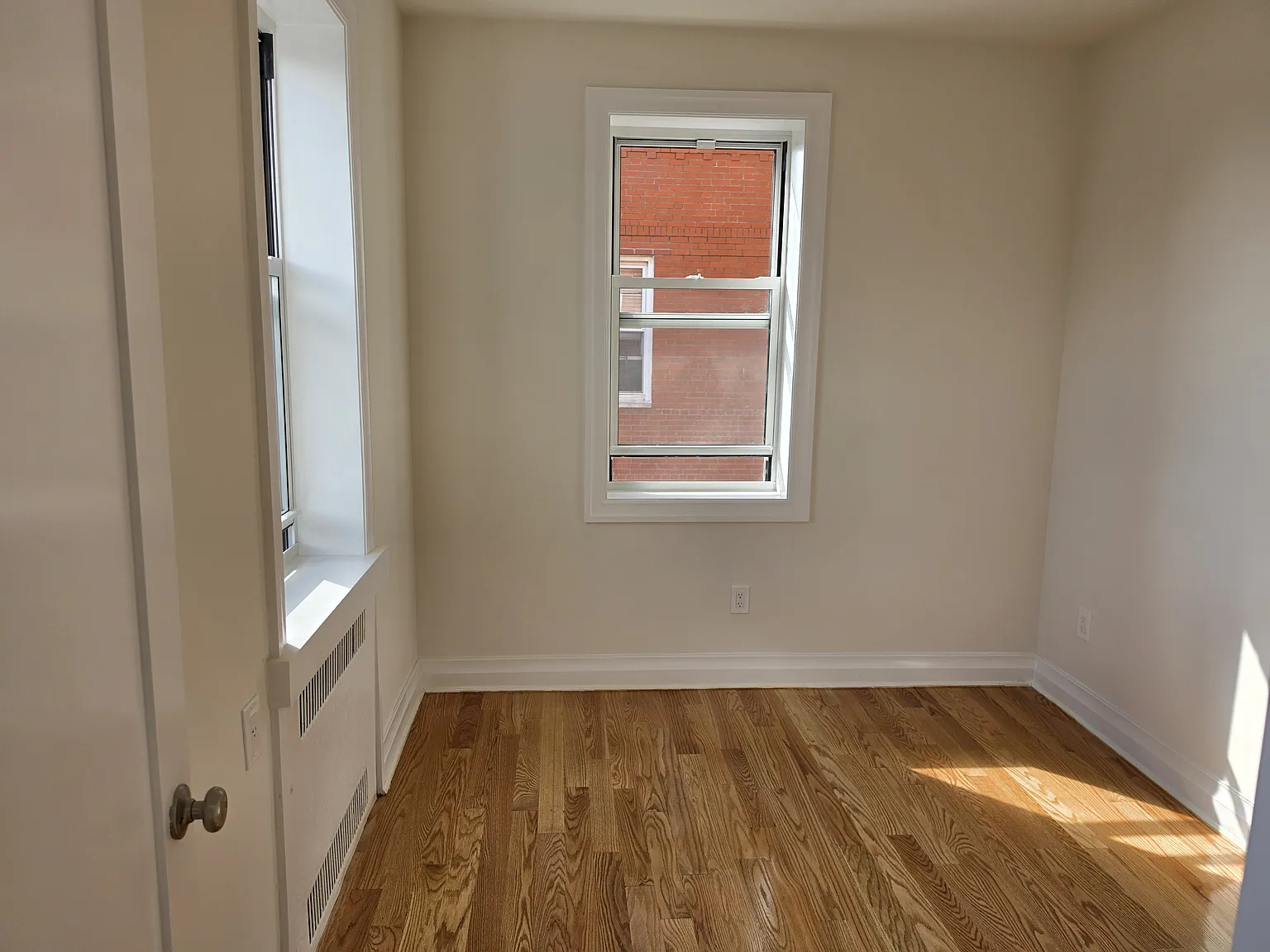 2 bed, 950 sqft, $2,575 — Photo 4