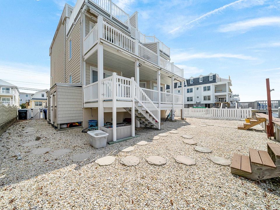 1st image of 2290 Ocean Dr #C