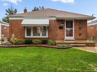 15860 Hanover Ave, Allen Park, MI 48101