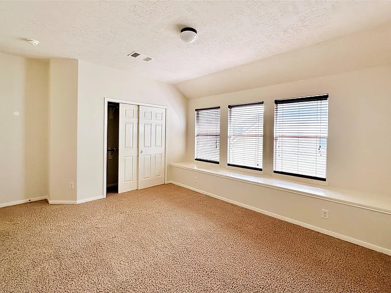 26114 Silver Timbers Ln — Photo 31