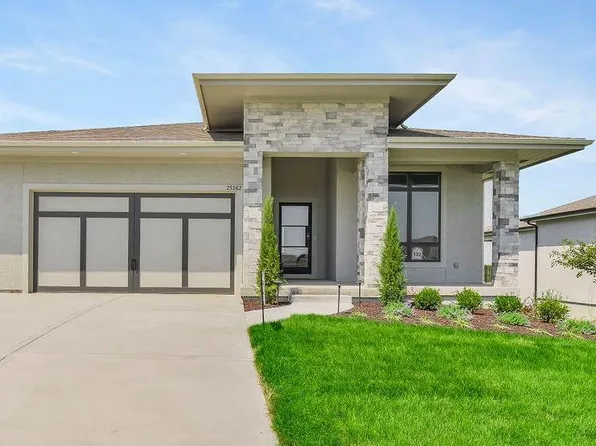 16159 S Kaw St, Olathe, KS 66062
