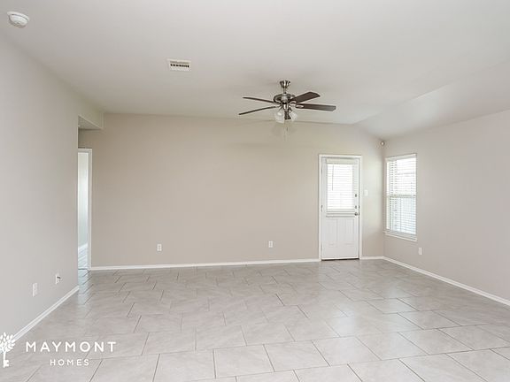 3rd image of 23823 Bluewood Trce