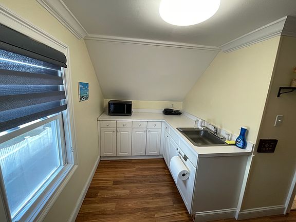2nd image of 14 Glen Ln #A