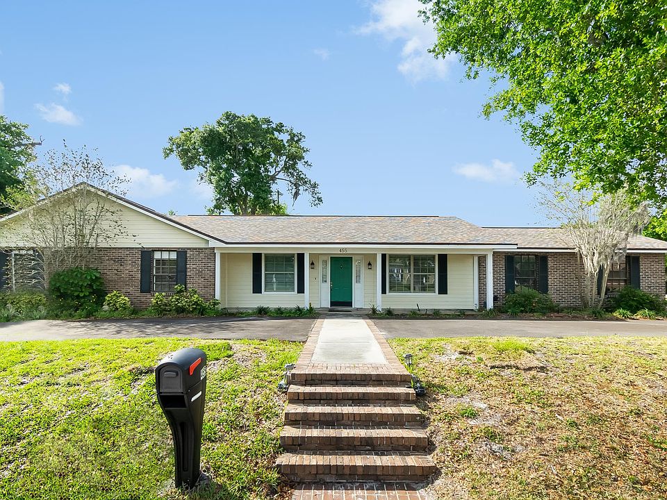 1st image of 455 Snug Harbor Dr