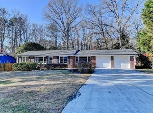 846 E Morningside Dr, Lawrenceville, GA 30043