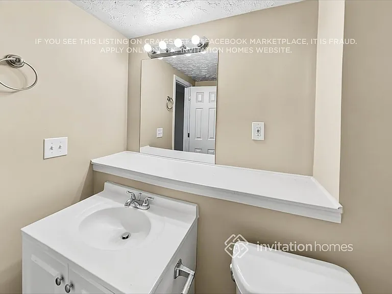 4611 Pine Harbor Ct NE — Photo 18