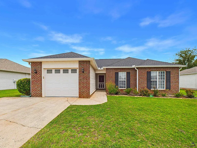 324 Tyson Glen Dr — Photo 1