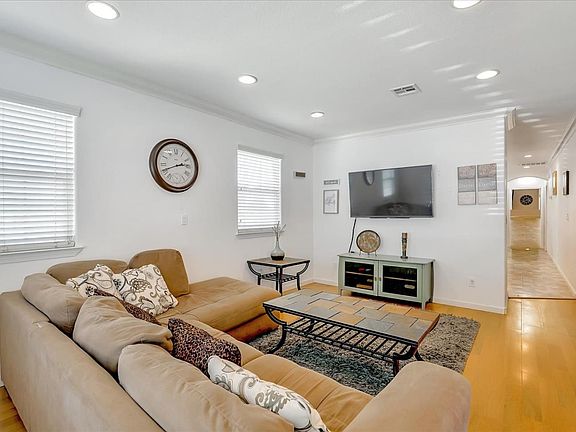 5th image of 7265 Eigleberry St