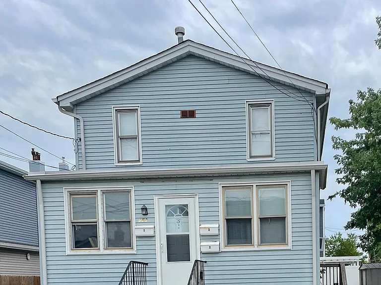 153 Seabreeze Ave #3 — Photo 1
