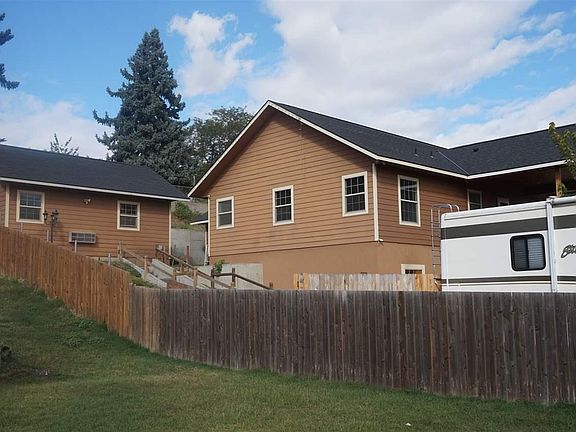 4th image of 503 SE 6th St
