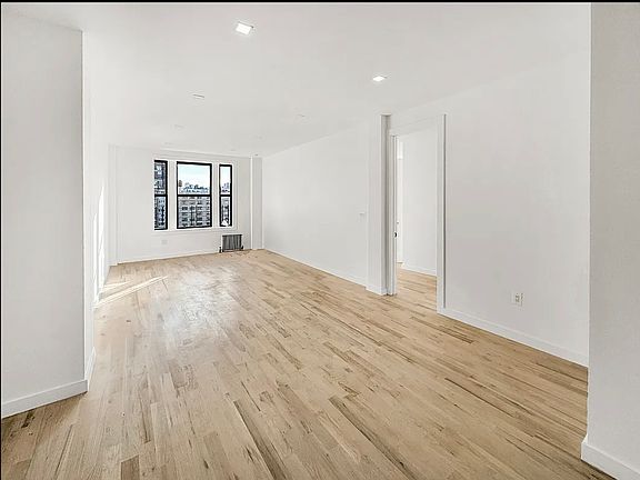 3rd image of 251 W 92nd St #Cc