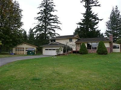 1st image of 2750 NE Rosalie Pl