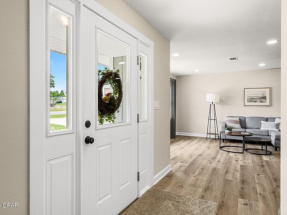 4th image of 1660 Sunny Hills Blvd