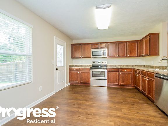5th image of 2720 Miranda Dr