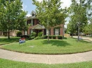 1001 Glenview Dr, Pearland, TX 77581