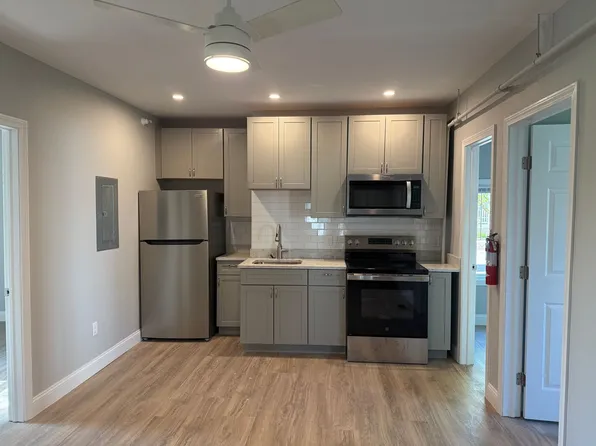 31 Marble Ave