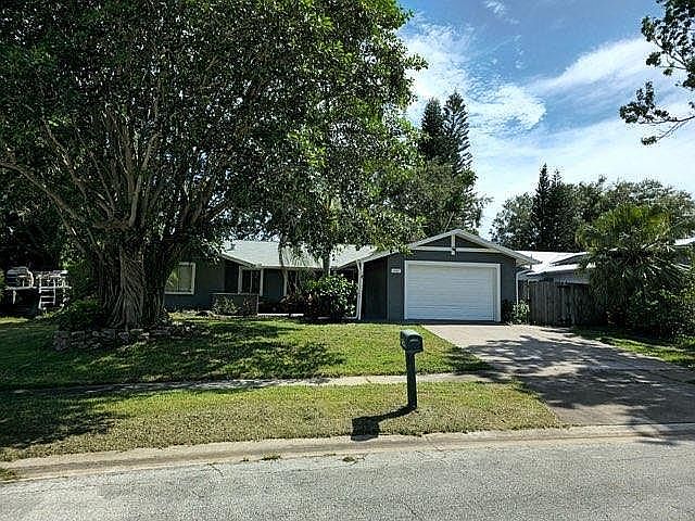 2nd image of 1849 Ontario Cir S