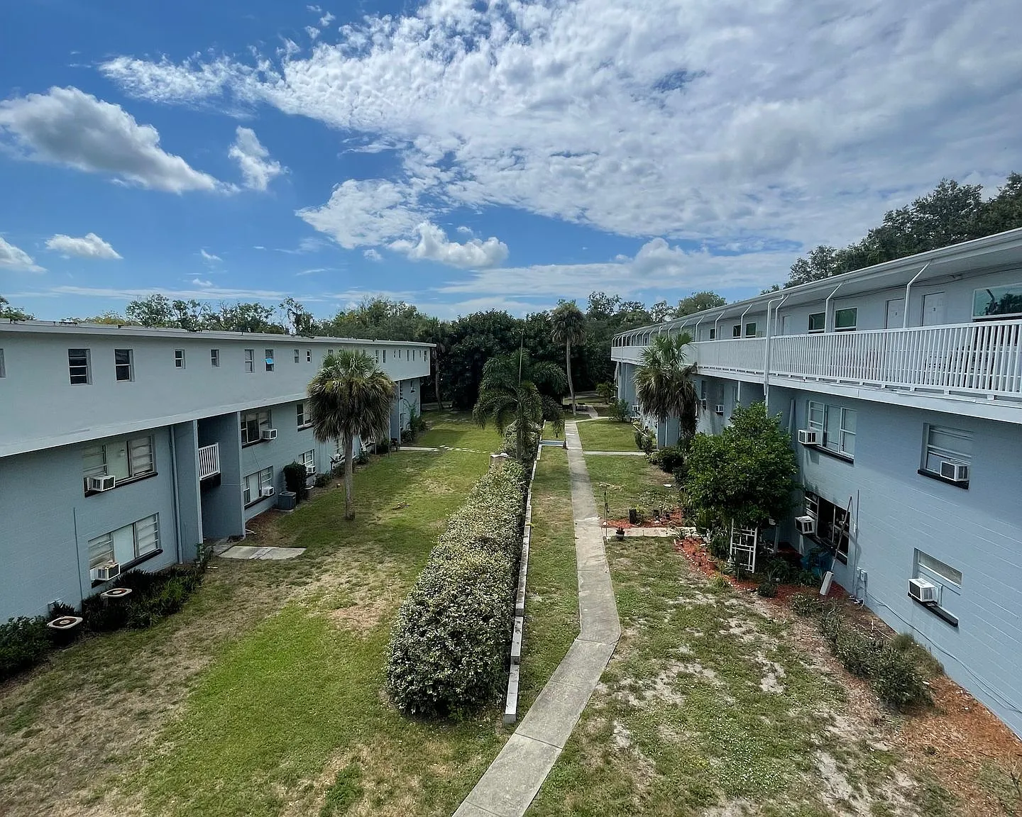 **August Move In Specials Riverside Apartments - Minutes to the River - Studio's, 1 Bedrooms, 2 B... — Photo 3