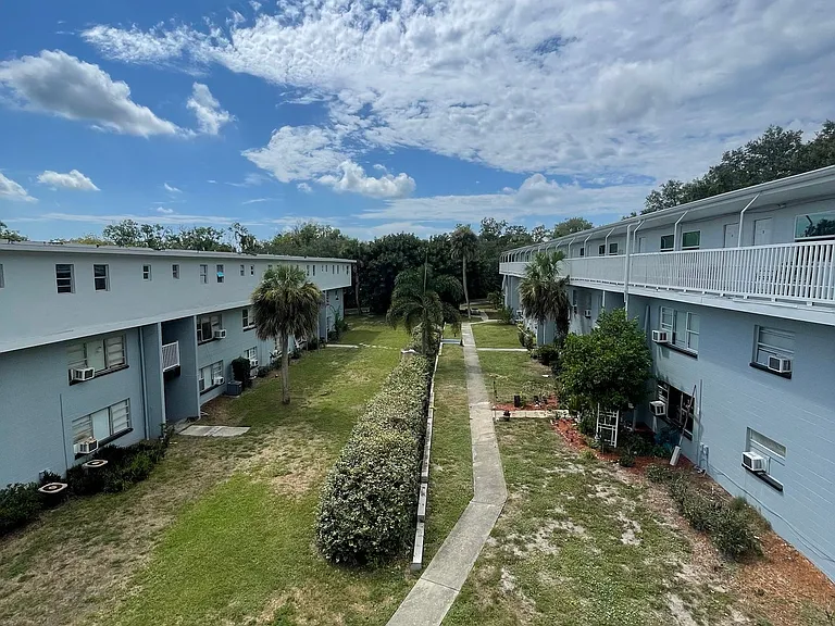 Riverside Apartments - Minutes to the River - Multiple Units Available — Photo 2