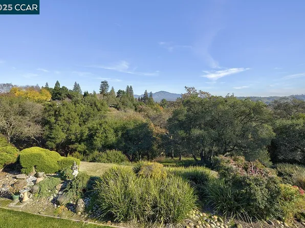 1429 Skycrest Dr APT 5, Walnut Creek, CA 94595
