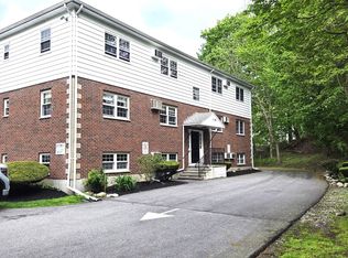 6 Venice St APT F1, Danvers, MA 01923