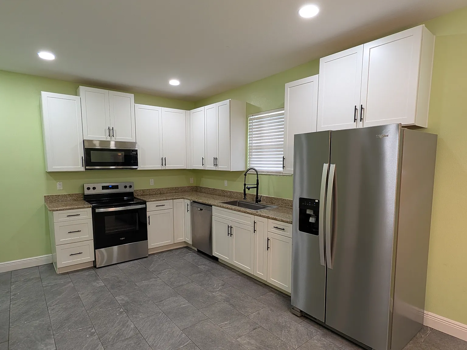 2 bed, 978 sqft, $1,500 — Photo 4