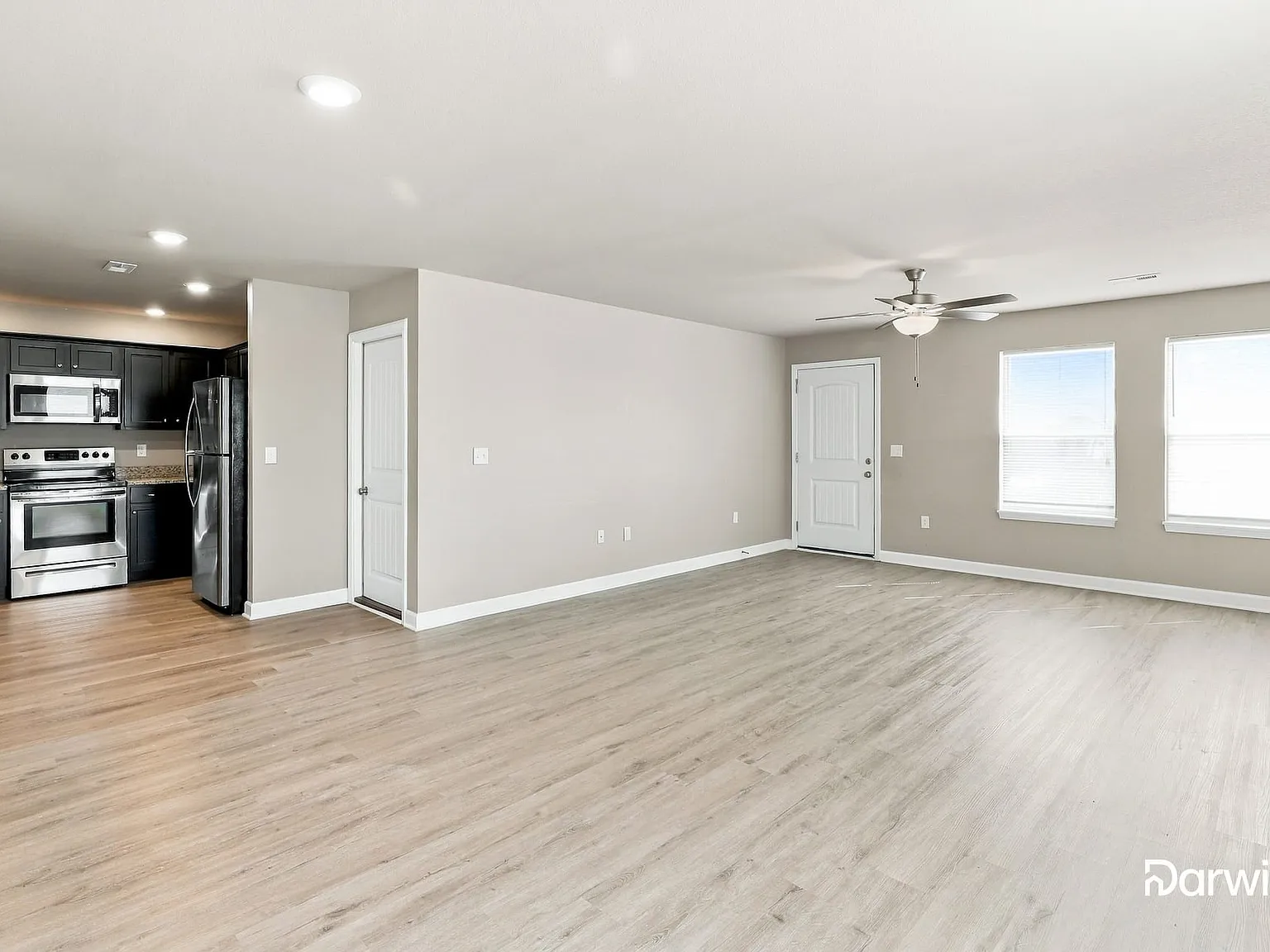 3 bed, 2.0 bath, 1253 sqft, $1,730 — Photo 4