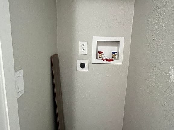 Space for stackable washer / dryer unit
