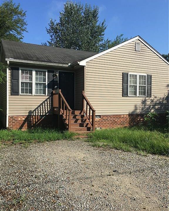 1st image of 120 N Cedar Ave