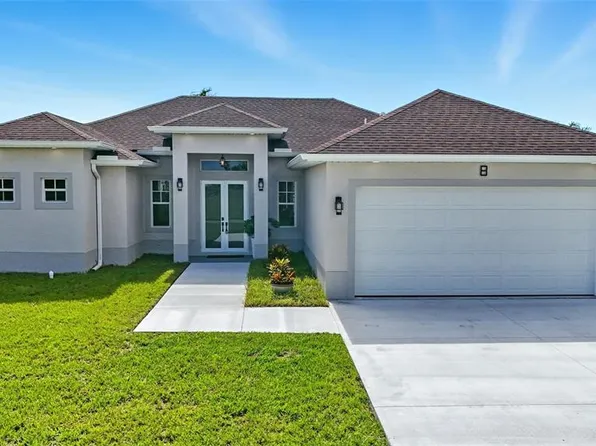 8 Beacon Dr, Placida, FL 33946