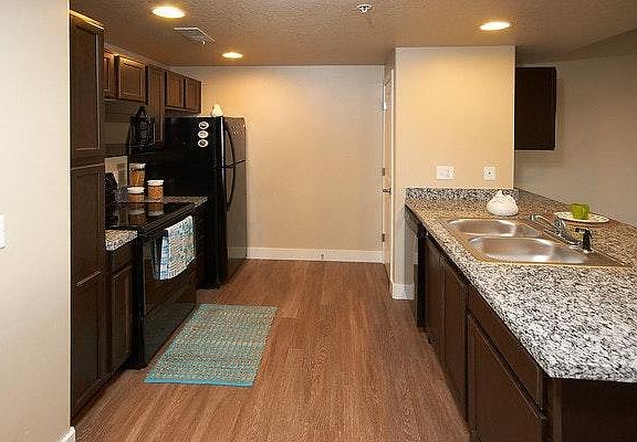 2nd image of 1844 10400 S APT 424
