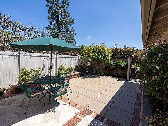 3rd image of 2921 Persimmon Pl