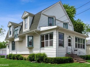 433 Washington Pl, Sycamore, IL 60178