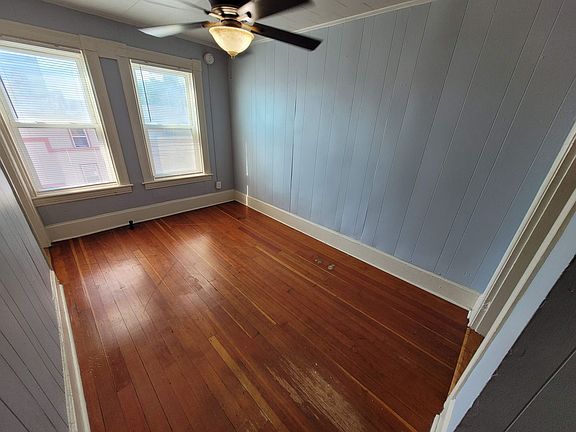 4th image of 1279 Elm St #10-12