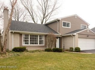 1203 S Fernandez Ave, Arlington Heights, IL 60005