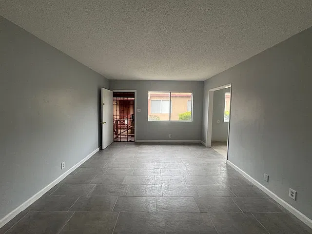 1 bed, 550 sqft, $1,795 — Photo 2