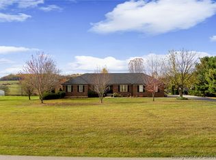 9121 S Rosemary Ln, Pekin, IN 47165