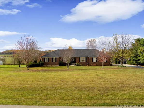9121 S Rosemary Lane, Pekin, IN 47165