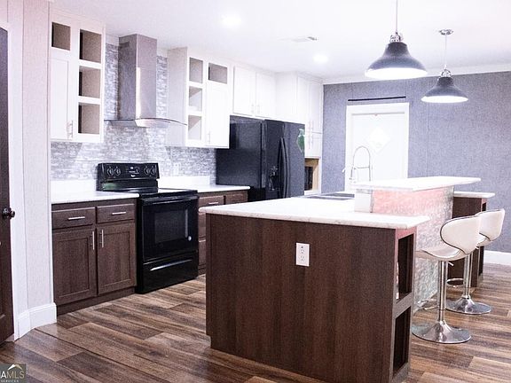 4th image of 223 Azalea Dr