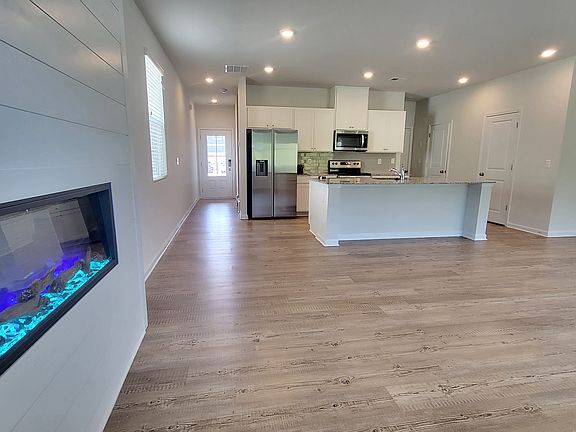 4th image of 37 Lumpkin Ln