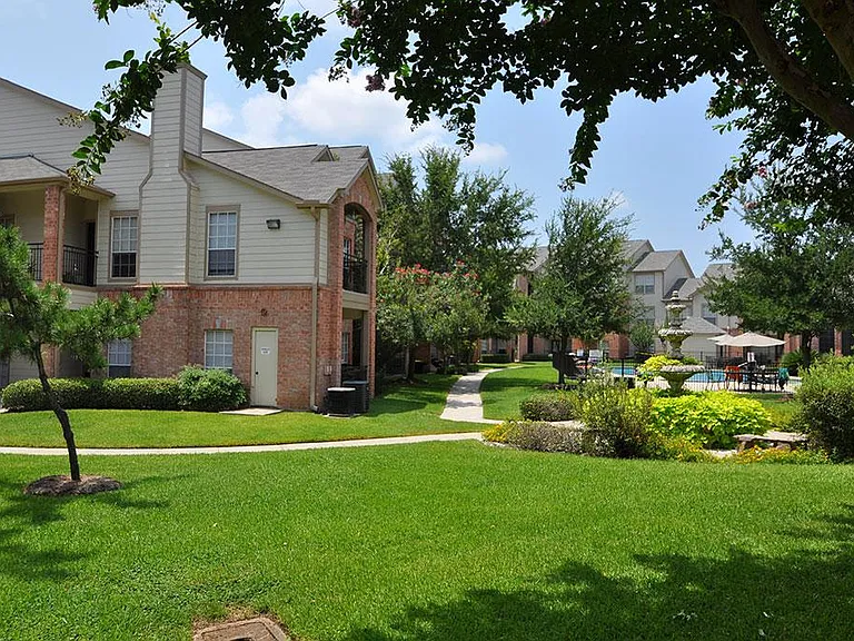 Fountains of Tomball — Photo 26