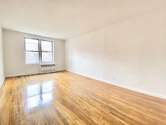 2nd image of 38-15 Bowne St #2J