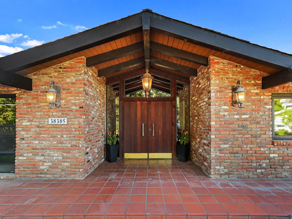 1st image of 38385 Larue Way