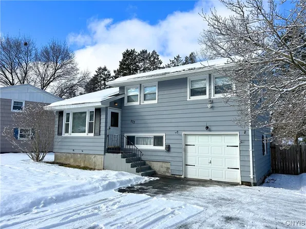 203 Gordon Pkwy, Syracuse, NY 13219