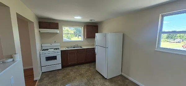 2 bed, 850 sqft, $949 — Photo 3