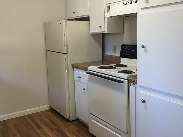 Phoenix Apartments — Photo 44