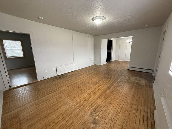 2nd image of 821 Broadway Ave Unit 1